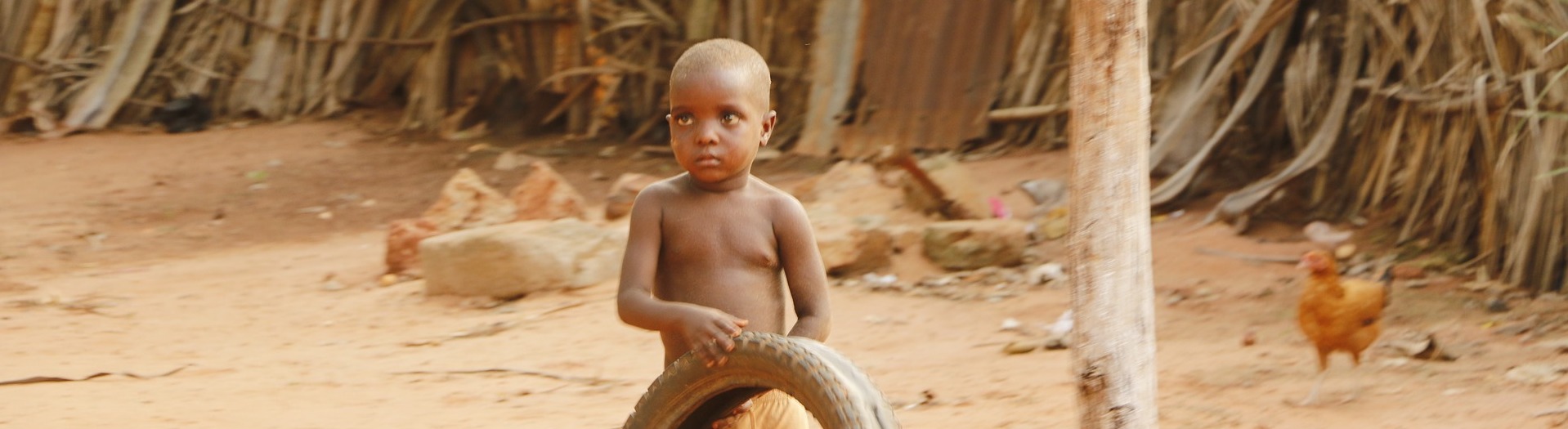 petit garçon en afrique